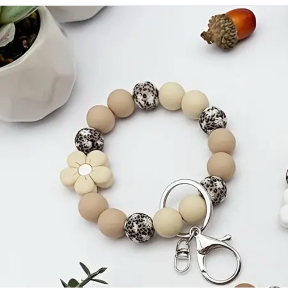 Cream and Black Beaded Bracelet Keyring with Metallic Charm
